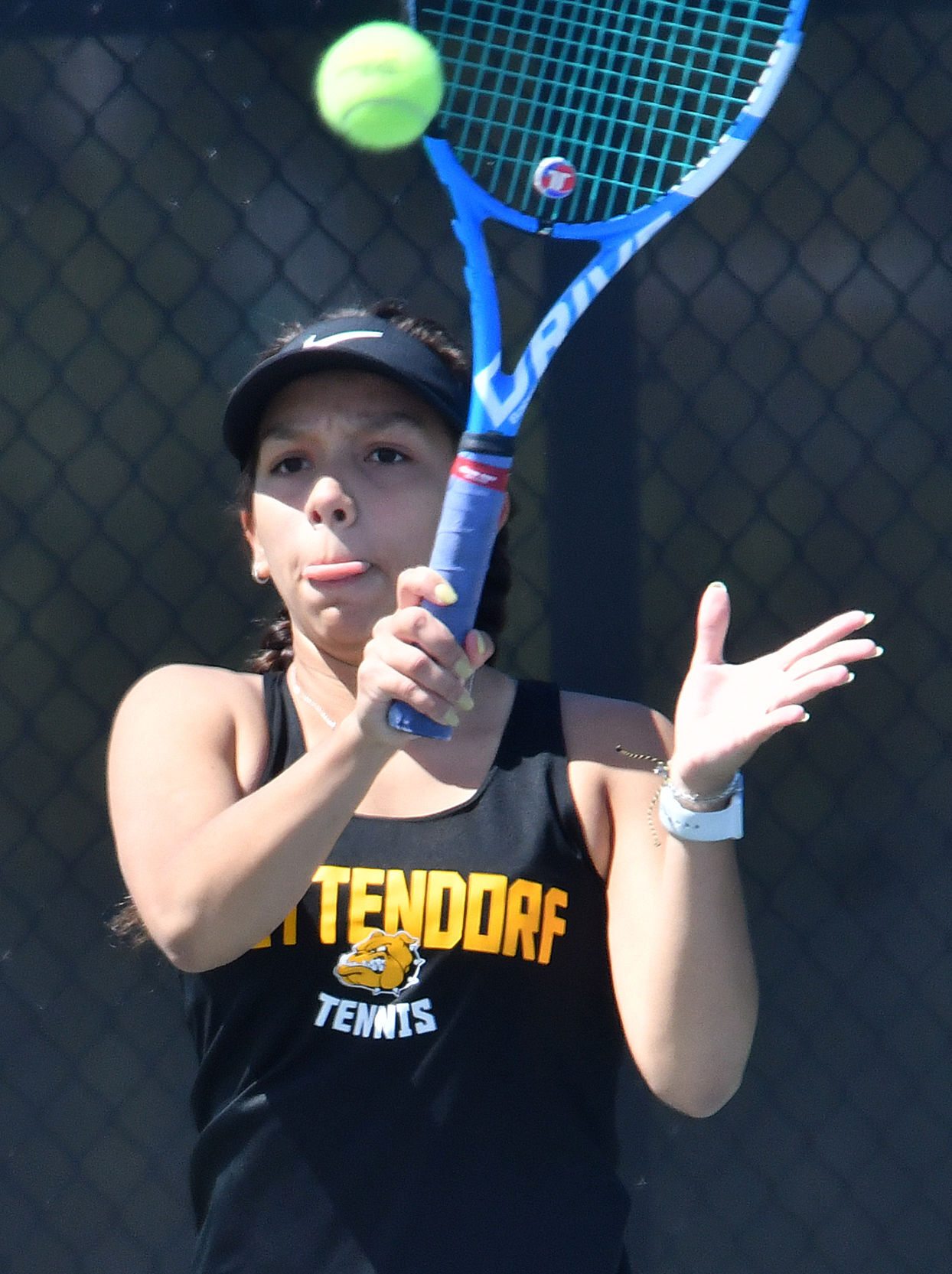 051121-qc-spt-mac girls tennis-078